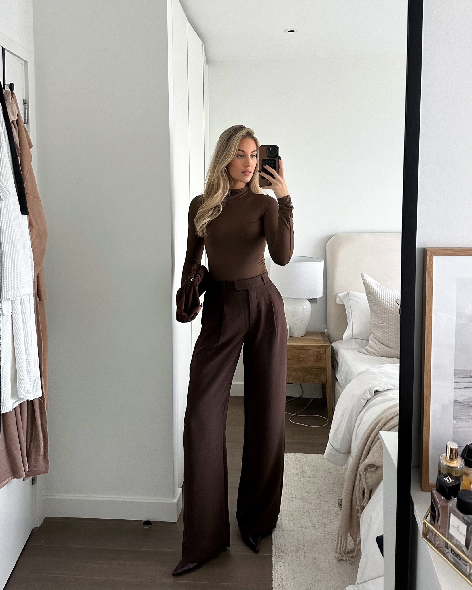 Abercrombie Black Friday sale! Harper trousers nearly 40% off with code AFKATHERINE 

#LTKCyberWeek #LTKuk #LTKeurope
