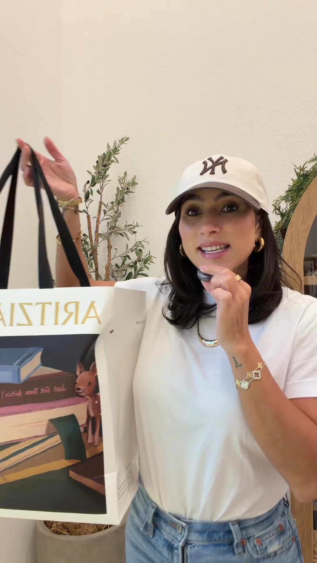 Aritzia sale haul 🔗 My top 3 buys from the sale 🚨 @aritzia #aritziasale 

Aritzia finds, gifts for her, cashmere 

#LTKSaleAlert #LTKCyberWeek #LTKGiftGuide