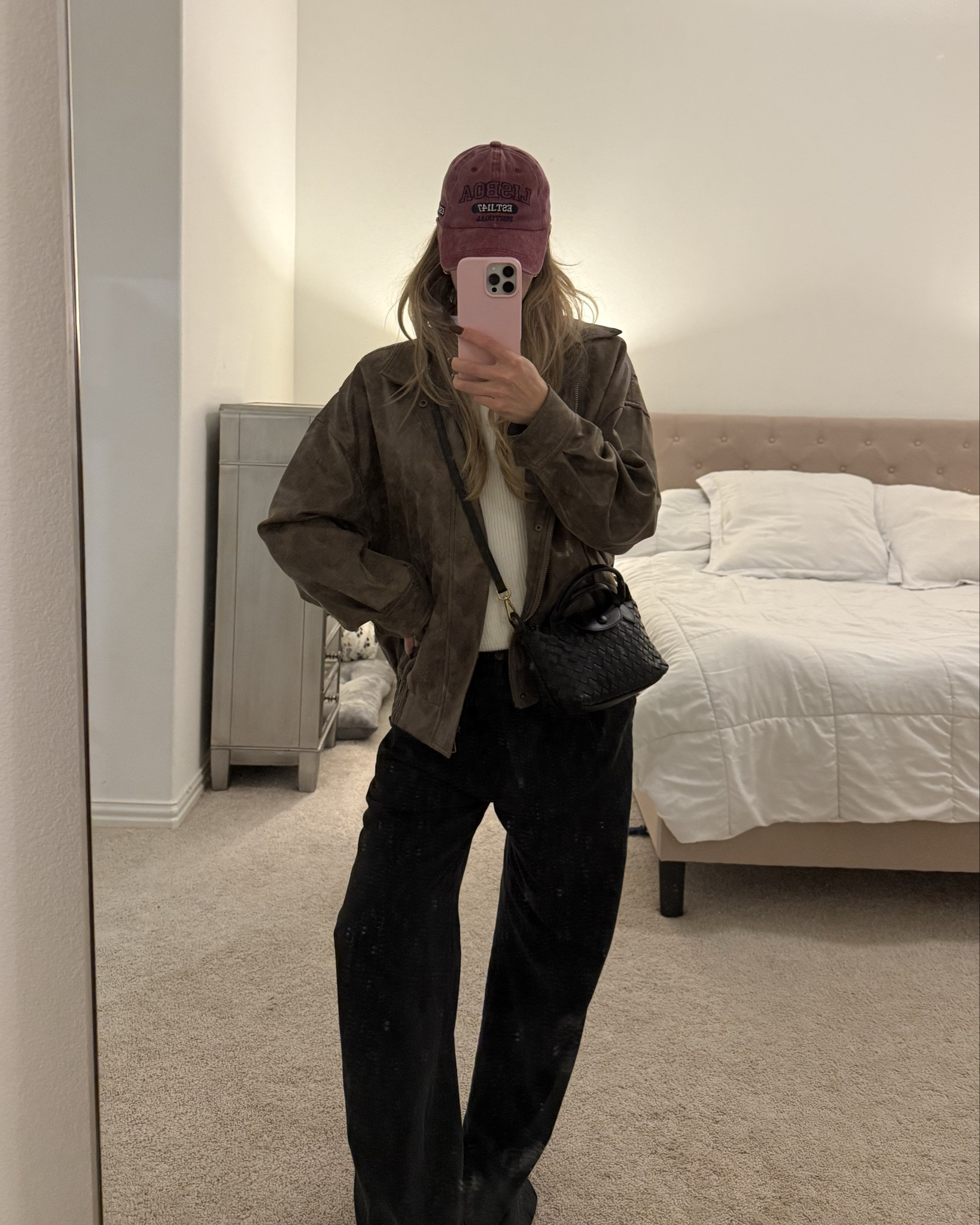 Comfy casual fall fit 🤎 I kept my regular size (s) in the jacket even though it suggests sizing down 