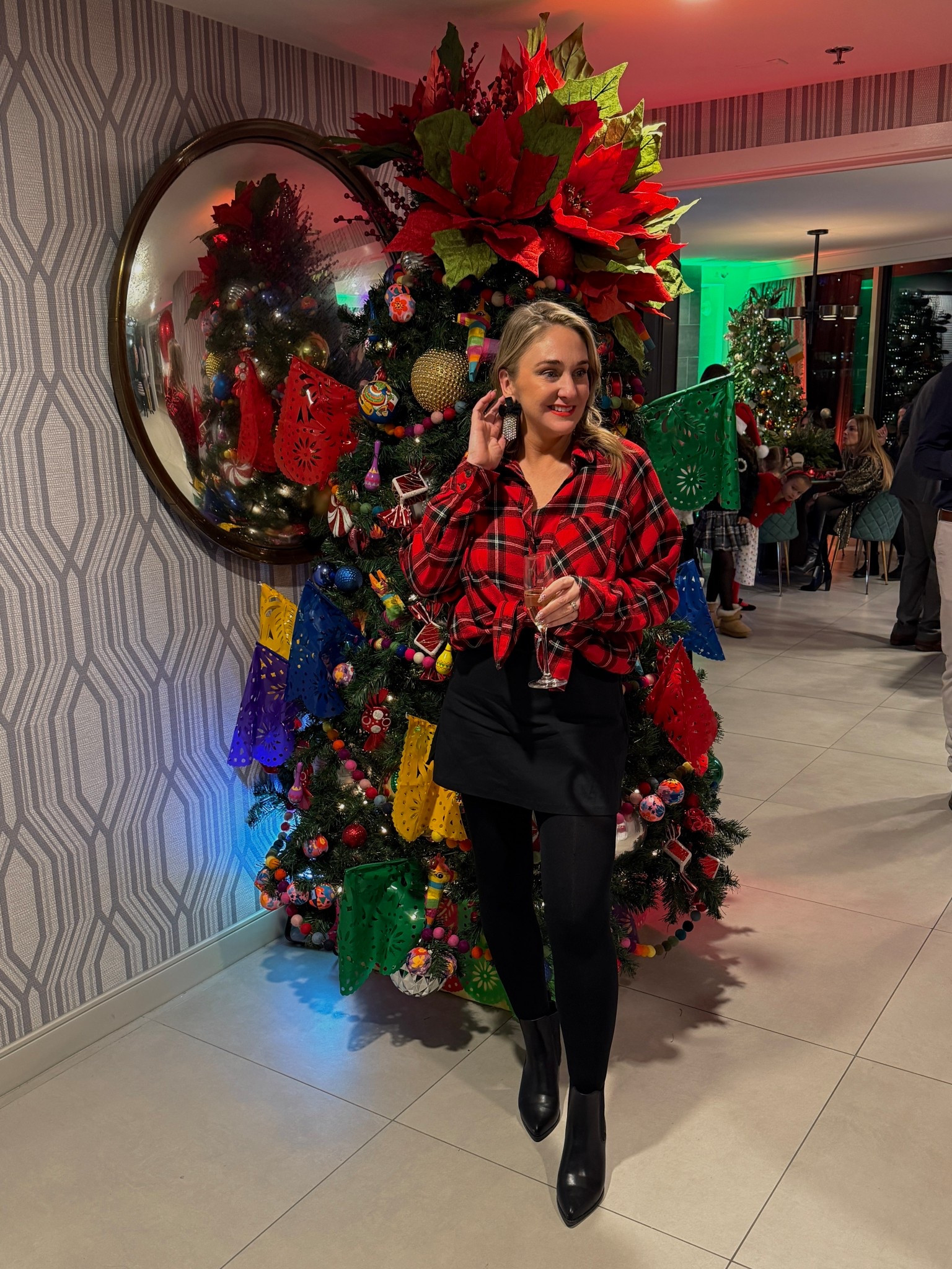 Holiday outfit with sparkly purse 

#LTKOver40 #LTKHoliday #LTKSeasonal