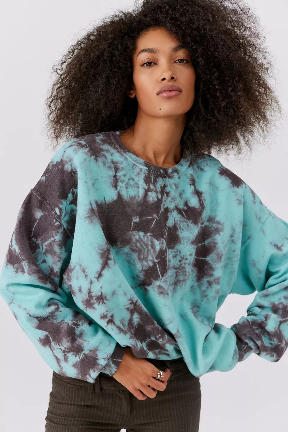 Urban Renewal Remade Glacier Dye Crew Neck Sweatshirt | Urban Outfitters (US and RoW)