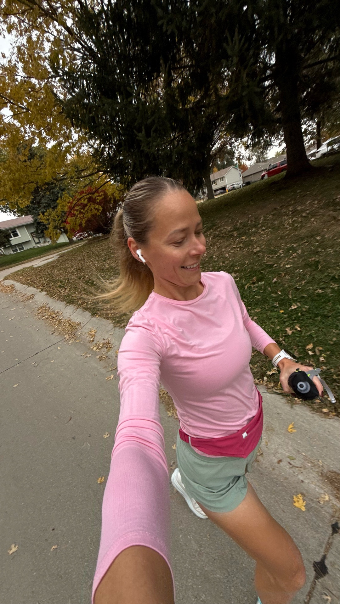 Easy miles and fall colors. Soft pink long-sleeve top, mint running shorts, and a pink belt bag — a comfy, light combo for those cool autumn runs. Perfect balance between cozy and energetic.

#ltkrun #runningoutfit #fallrunning #runnerstyle #runnalife #runnastyle #pinkoutfit #activewear #halfmarathontraining #morningrun #runnerslook #runningmotivation #ltksport #ltkeveryday

#LTKActive #LTKSeasonal #LTKStyleTip