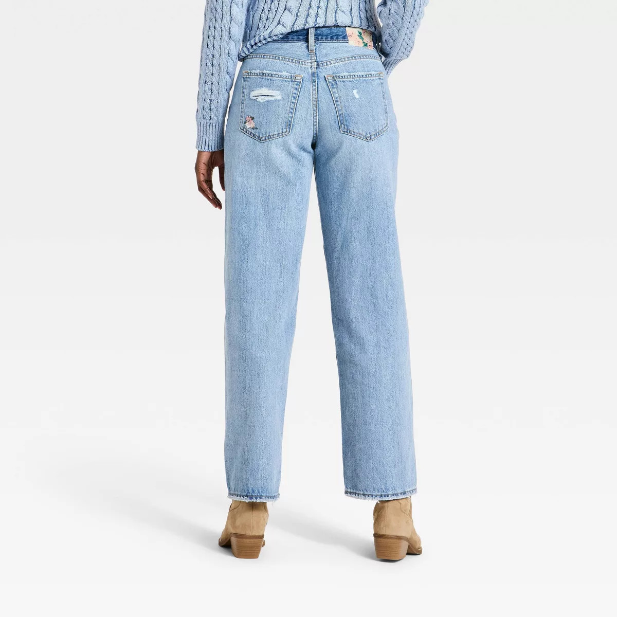 Women's Western Low-Rise Baggy Crafted Jeans - Universal Thread™ Light Wash 6 | Target