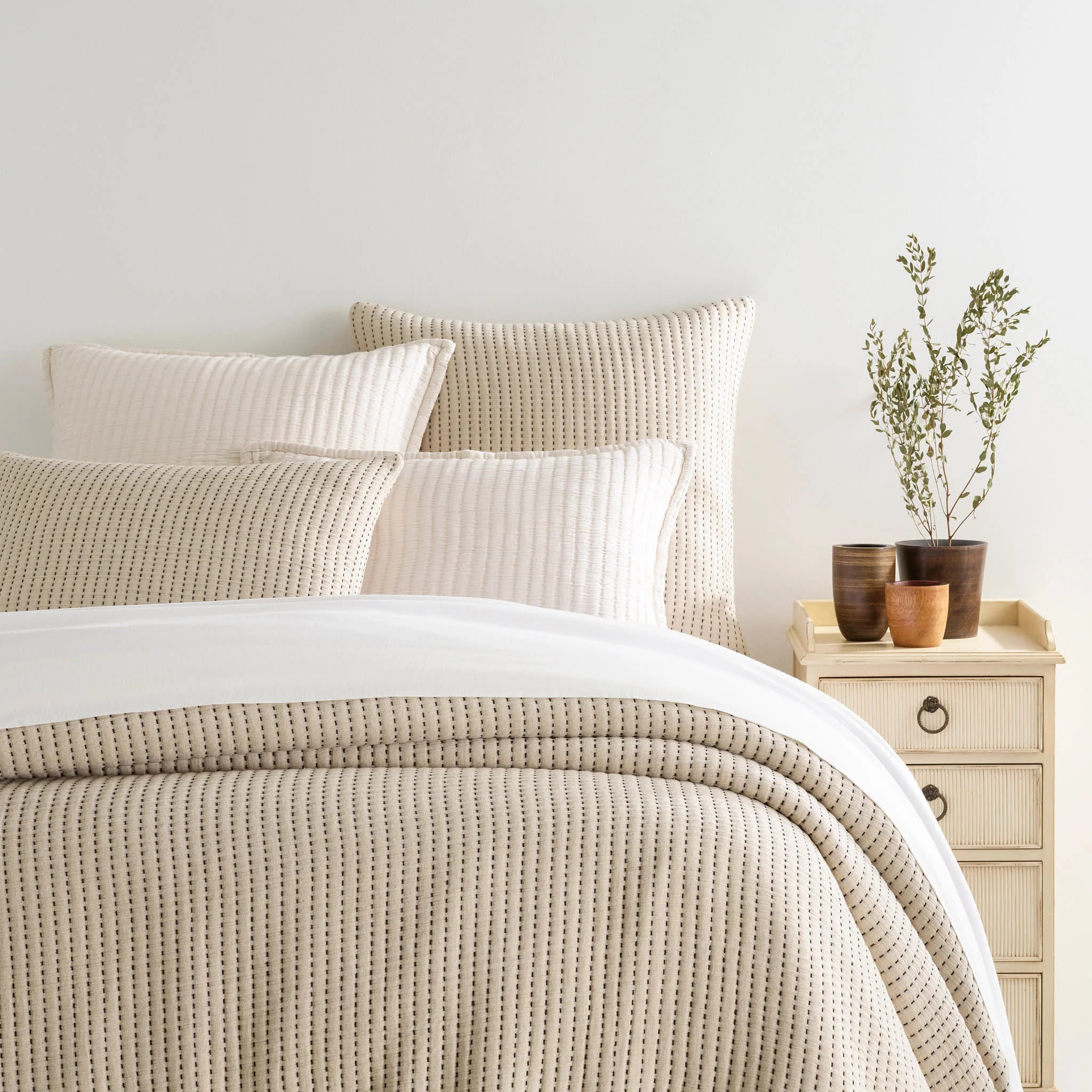 Pick Stitch Natural Matelasse Coverlet - King | Annie Selke