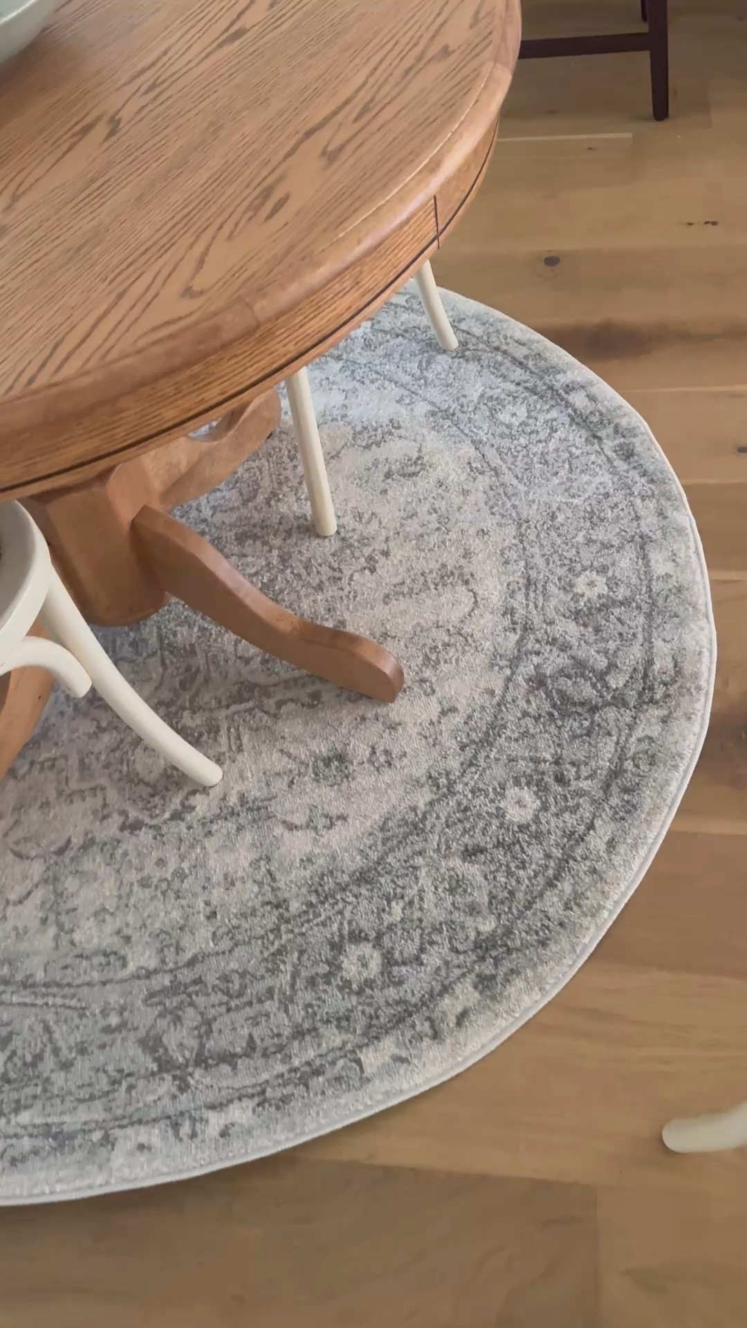 Oh no 😬 I ordered the wrong size rug. I still love the pattern so I had to share with you all. 42” round table and 5’3” rug. Needs 6’. Anyway. It would be perfect for a 36” table or a bathroom. 

#LTKFindsUnder100 #LTKHome #LTKFamily