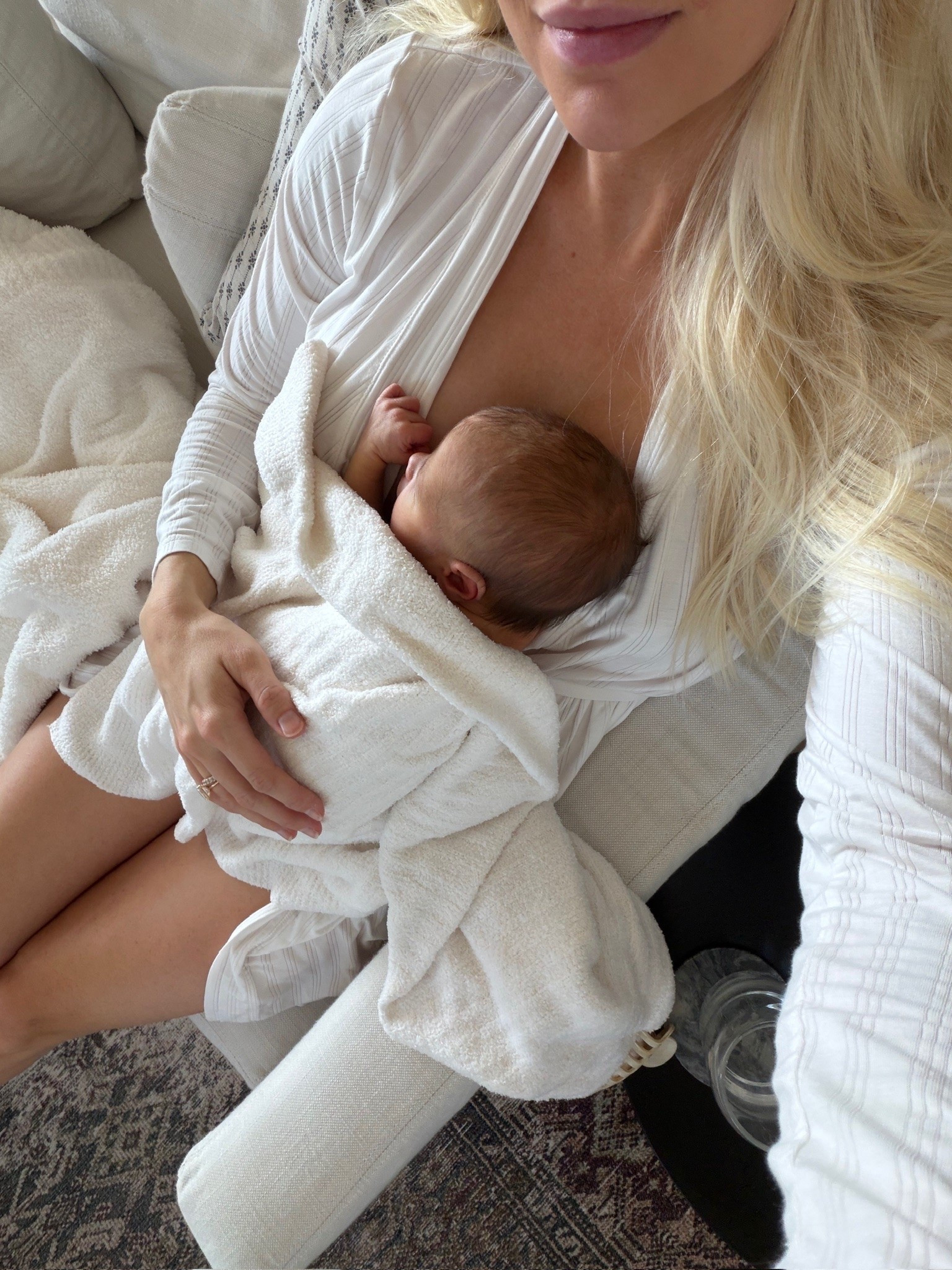 SIZE: m/l in robe (linked similar). #kathleenpost

Postpartum outfit, nursing bra, newborn baby

#LTKmomlife #LTKBaby