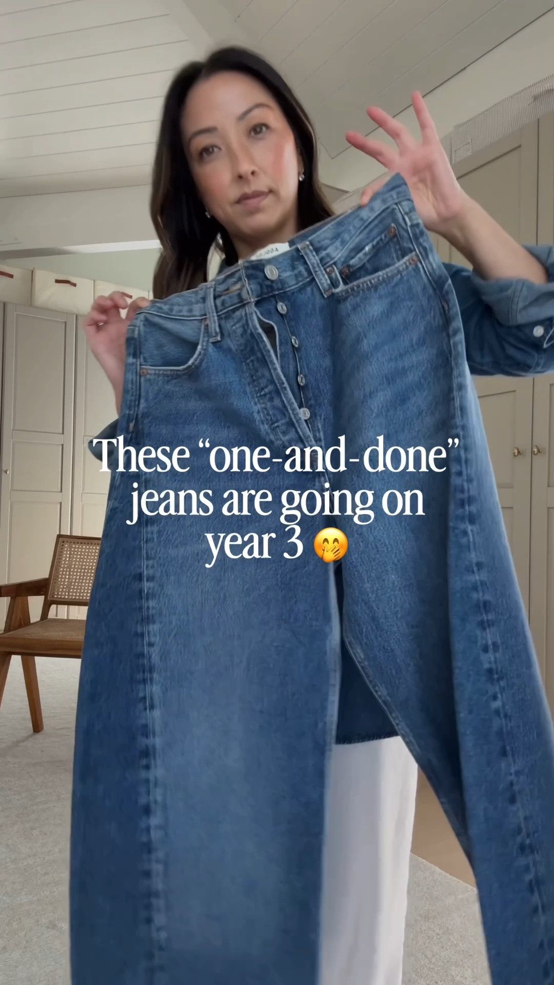 The jeans everyone said would be one-and-done — going on year 3. Love the wash on these they’re truly stunning! A true high-rise. Large barrel. Had to cut the hems. 

AYR denim shirt xs
AGOLDE Luna jeans 24, cut hems
Reformation flats 5 - run slightly small but these do stretch out with wear. 
DeMellier New York bag in medium
Celine sunglasses
Dorsey James necklace 15”
Electric Picks earrings

#LTKmomlife #LTKOver40 #LTKPetite