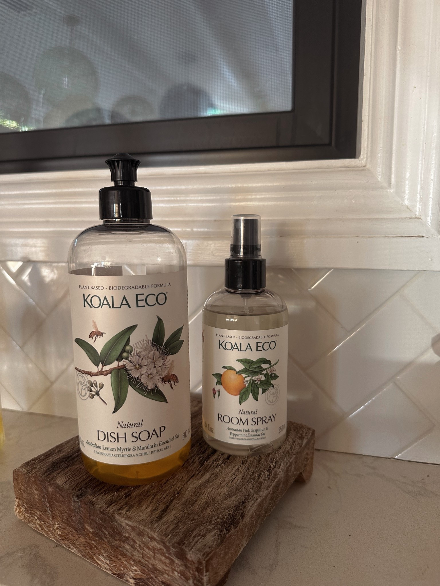 Love this non toxic dish soap and room spray. Such good scents 
