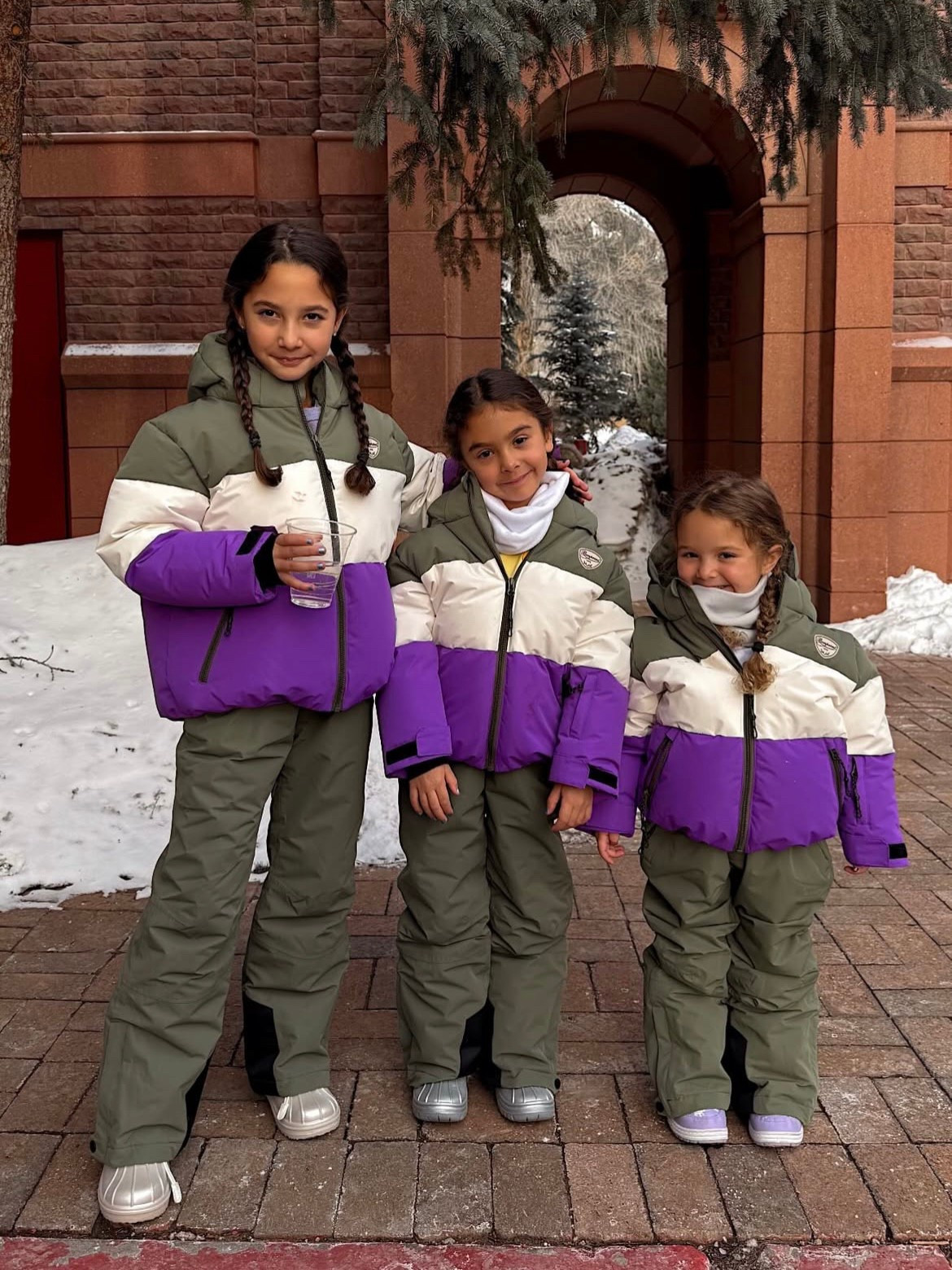 Matching Bonpoint ski outfits!