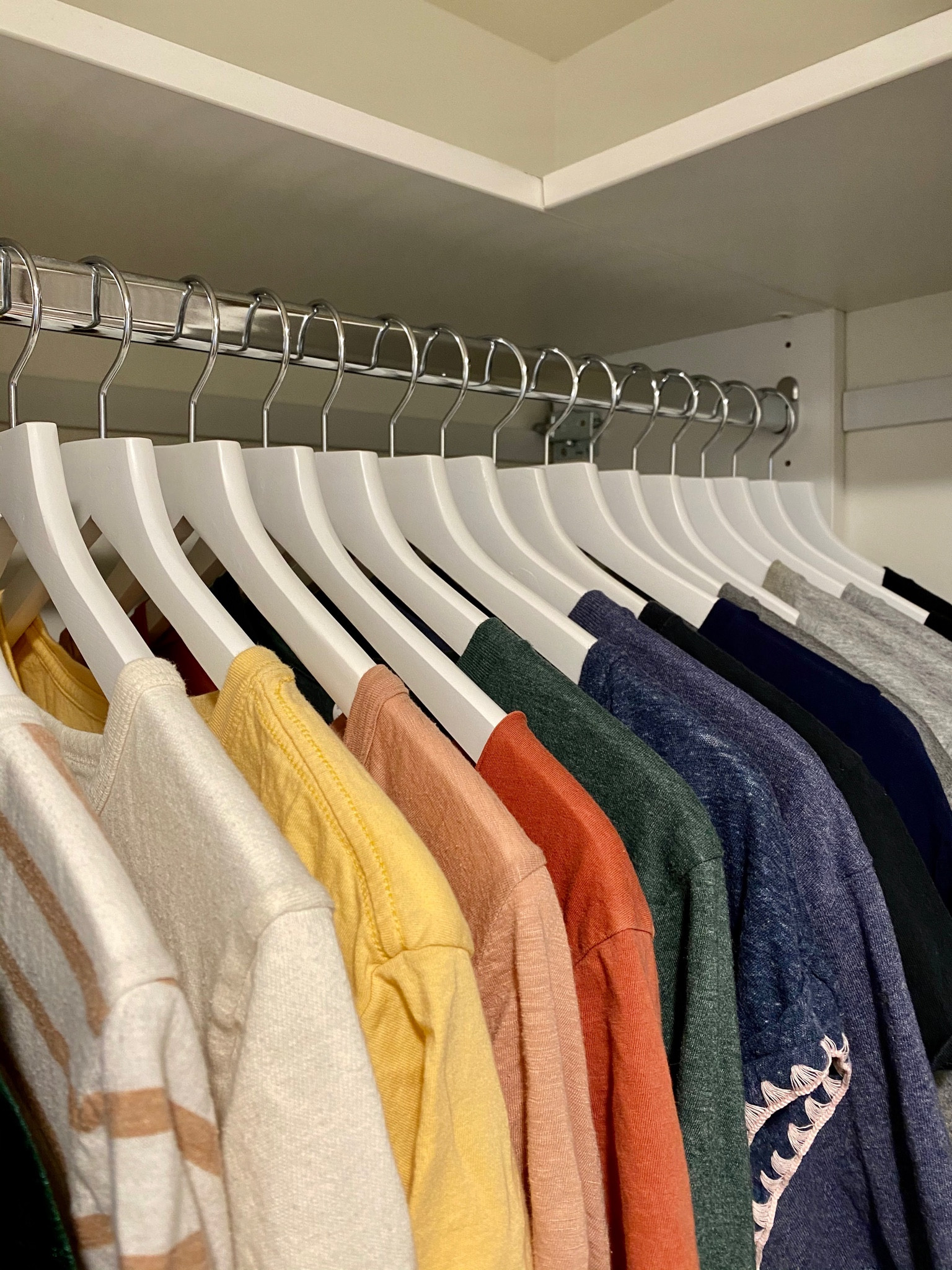 We LOVE these white wood hangers. Matching hangers is the fastest way to get your closet looking organized! 

#home #closet #organize

#LTKhome