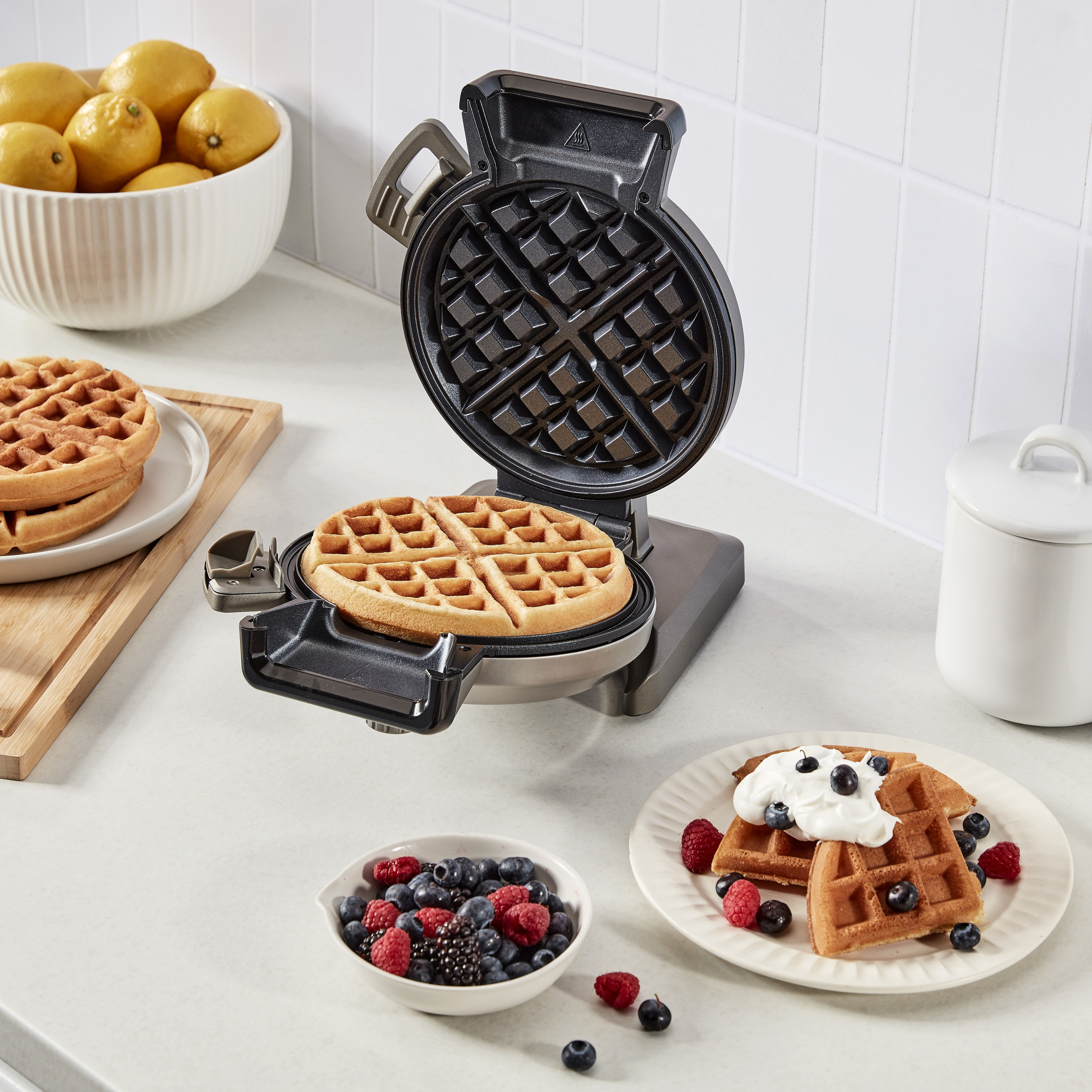 Vertical Waffle Maker | Cuisinart
