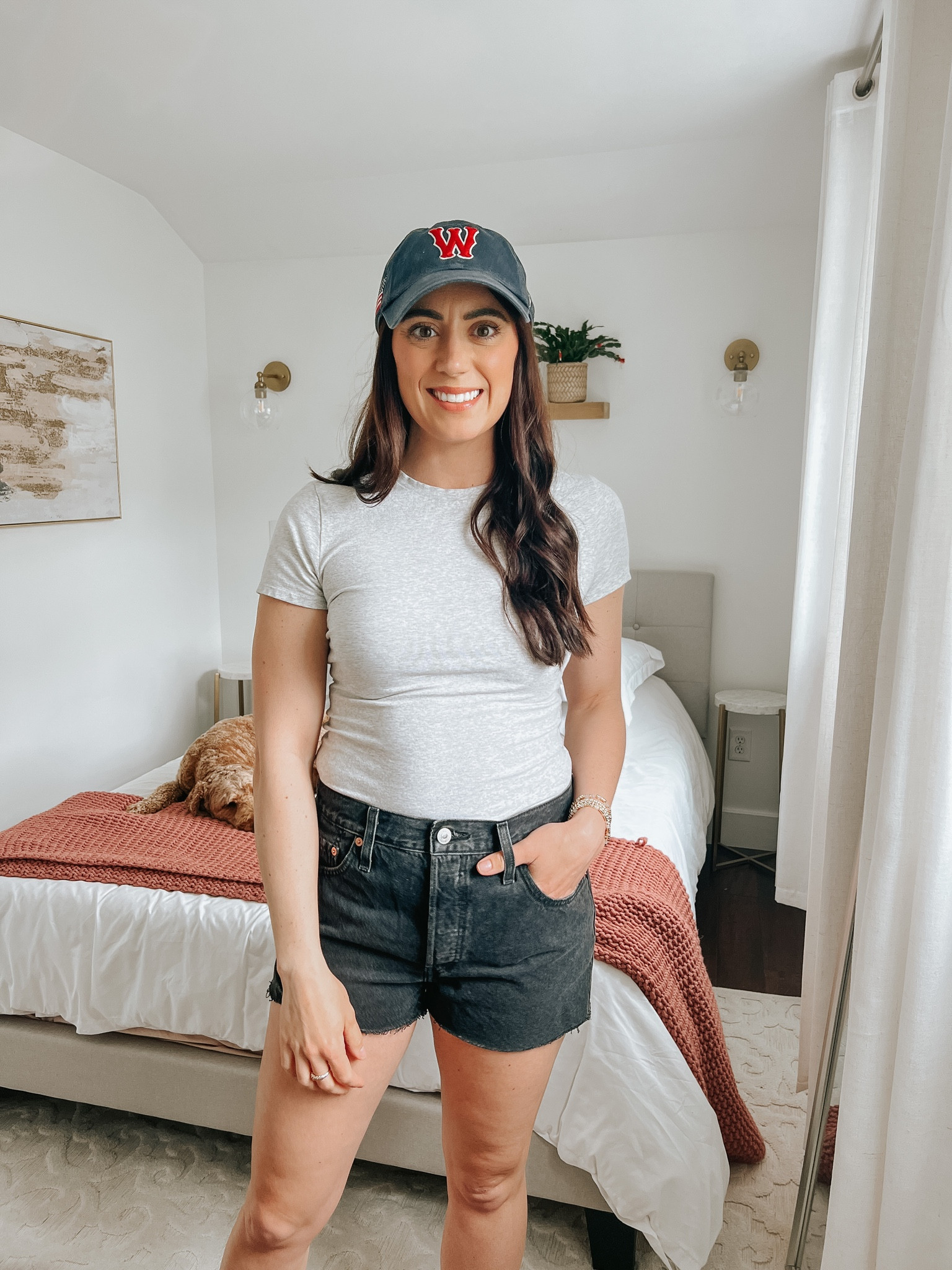 Simple summer outfit

Black jean shorts, black denim shorts, Levi’s shorts, t-shirt, spring outfit, summer outfit

#LTKunder100 #LTKFind #LTKSeasonal