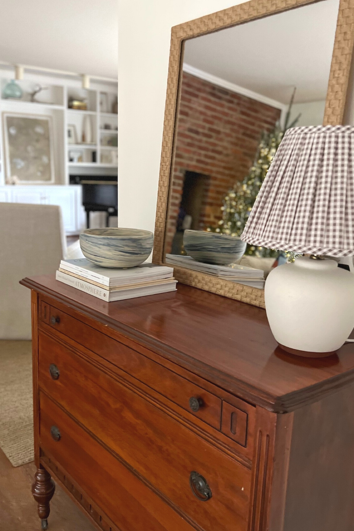 Sale alert! Home decor up to 30% right now at target! Abstract art, home decor, accessories, bookcase decor, fake plant, orchid, framed art, mirror, living room, bedroom, dining room, kitchen, classic home, traditional home, gold frame, spring decor


#LTKunder50 #LTKhome #LTKunder100