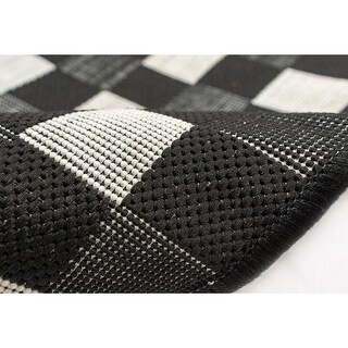 Liora Manne Carmel Gingham Indoor/Outdoor Rug Black 23"X7'6" (Black - 23"X7'6") | Bed Bath & Beyond