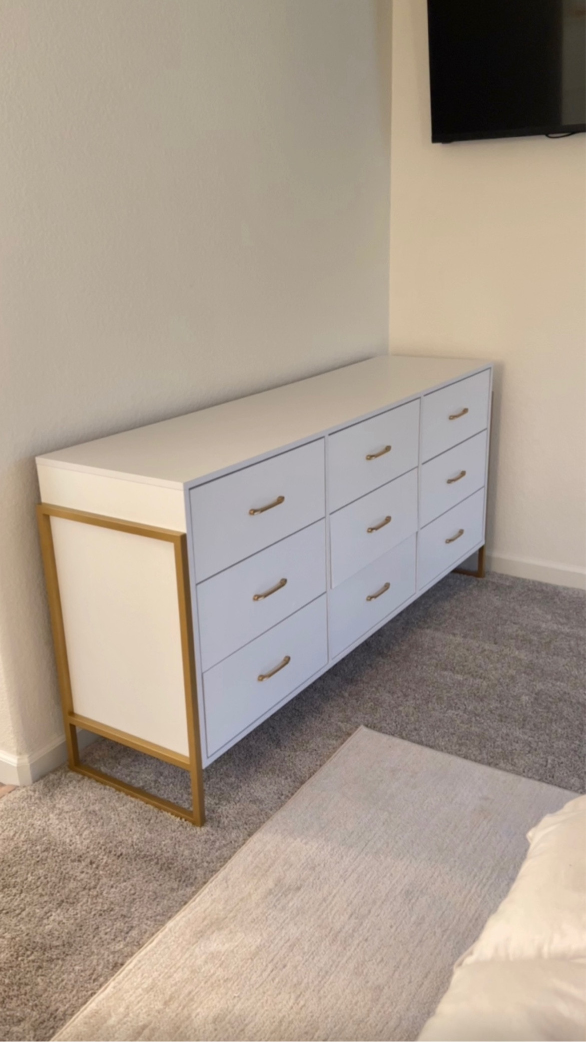 Perfect addition to my bedroom! Wayfair dresser (also comes in black)

Dresser | bedroom furniture | room makeover | wayfair finds | wayfair furniture | affordable furniture | home decor | bedroom inspo | neutral decor | home finds | bedroom finds | modern home decor 

#LTKSaleAlert #LTKHome