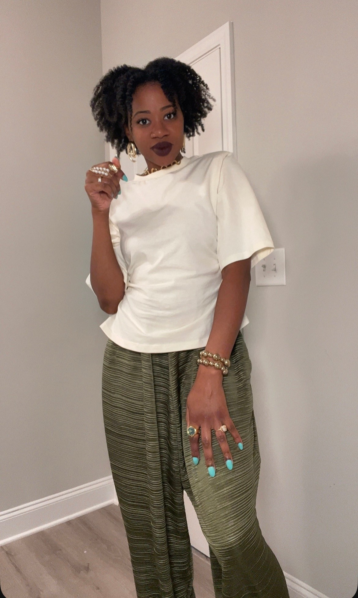 Elevated casual outfit #statement #falloutfit #elevatedbasic #workoutfit

#LTKStyleTip #LTKFindsUnder50 #LTKWorkwear