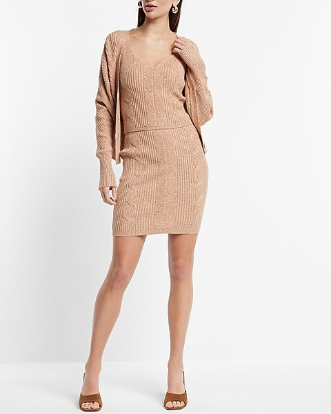 Cable Knit V-Neck Sweater Tank | Express