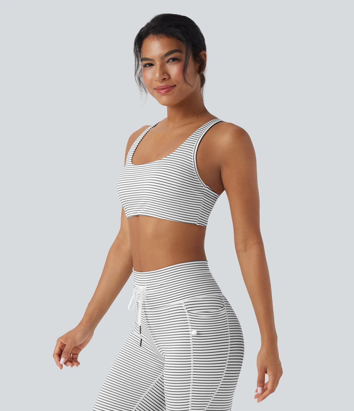Women’s Low Support U Neck Cut Out Stripe Yoga Sports Bra - Halara | HALARA