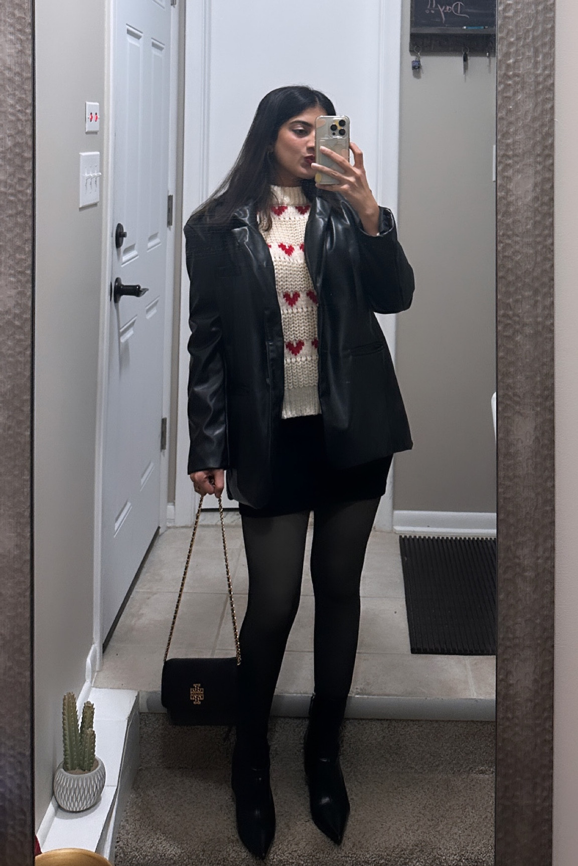 winter essentials- Fleece Legging + Leather Blazer 

Boots- ZARA 
Love these fleece legging giving the Stockings feel! 

Bonus- Hearts Sweater❤️

#LTKSeasonal #LTKfindsunder50