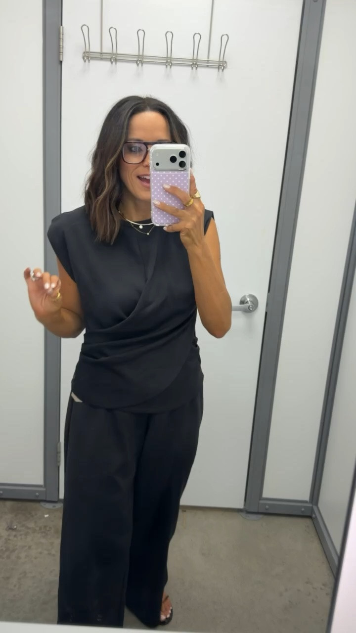 One of my fav sets from Walmart!🖤

@Walmart 

#walmartfashion

#LTKootd