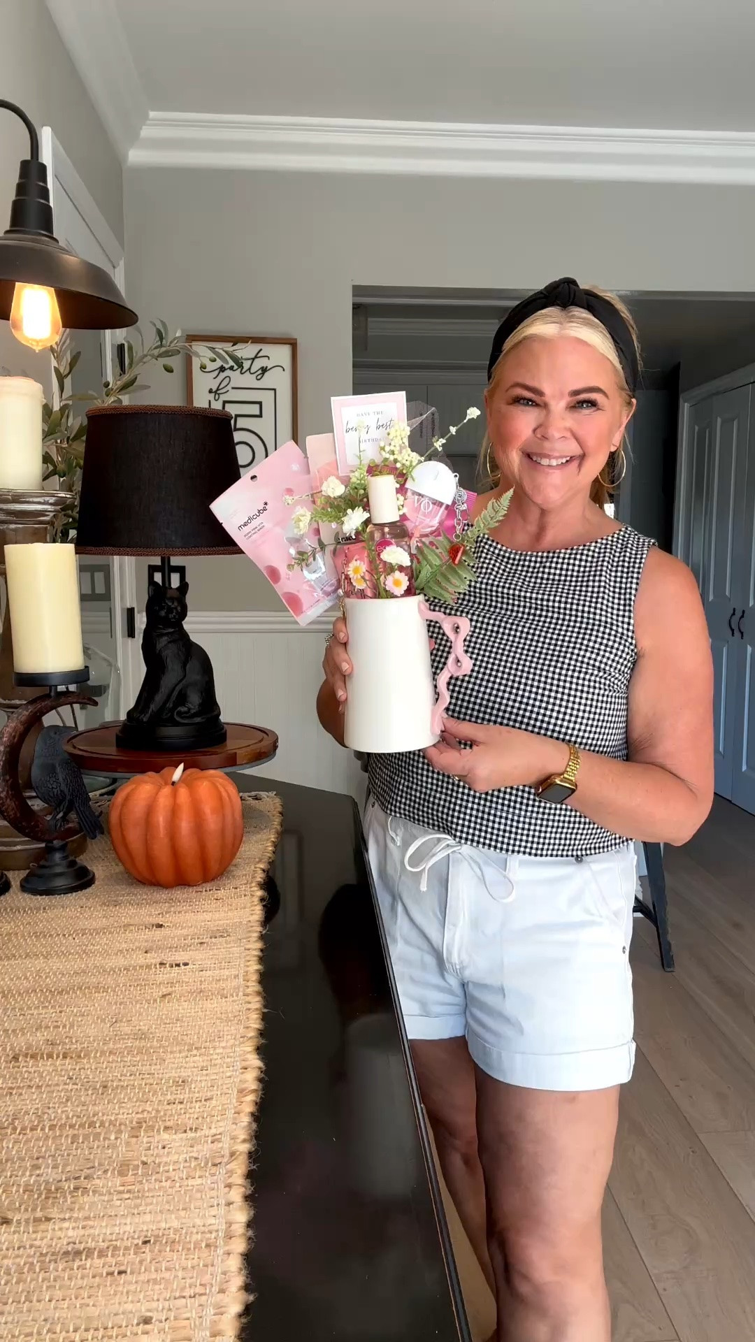 A last minute Birthday gift idea for her! A little bit of self care, the cutest bow pitcher & all the pink! Its a win, win! Join me for more gift ideas💐🎀🩷

#LTKHome #LTKBeauty #LTKselfcare