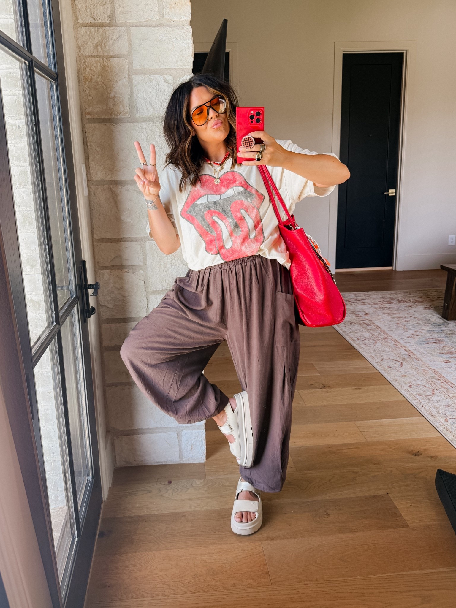 A little Friday boho comfy outfit!
Tee: XXL
Amazon Boho Pants: XL
Sandals: TTS


#LTKFindsUnder50 #LTKStyleTip #LTKMidsize