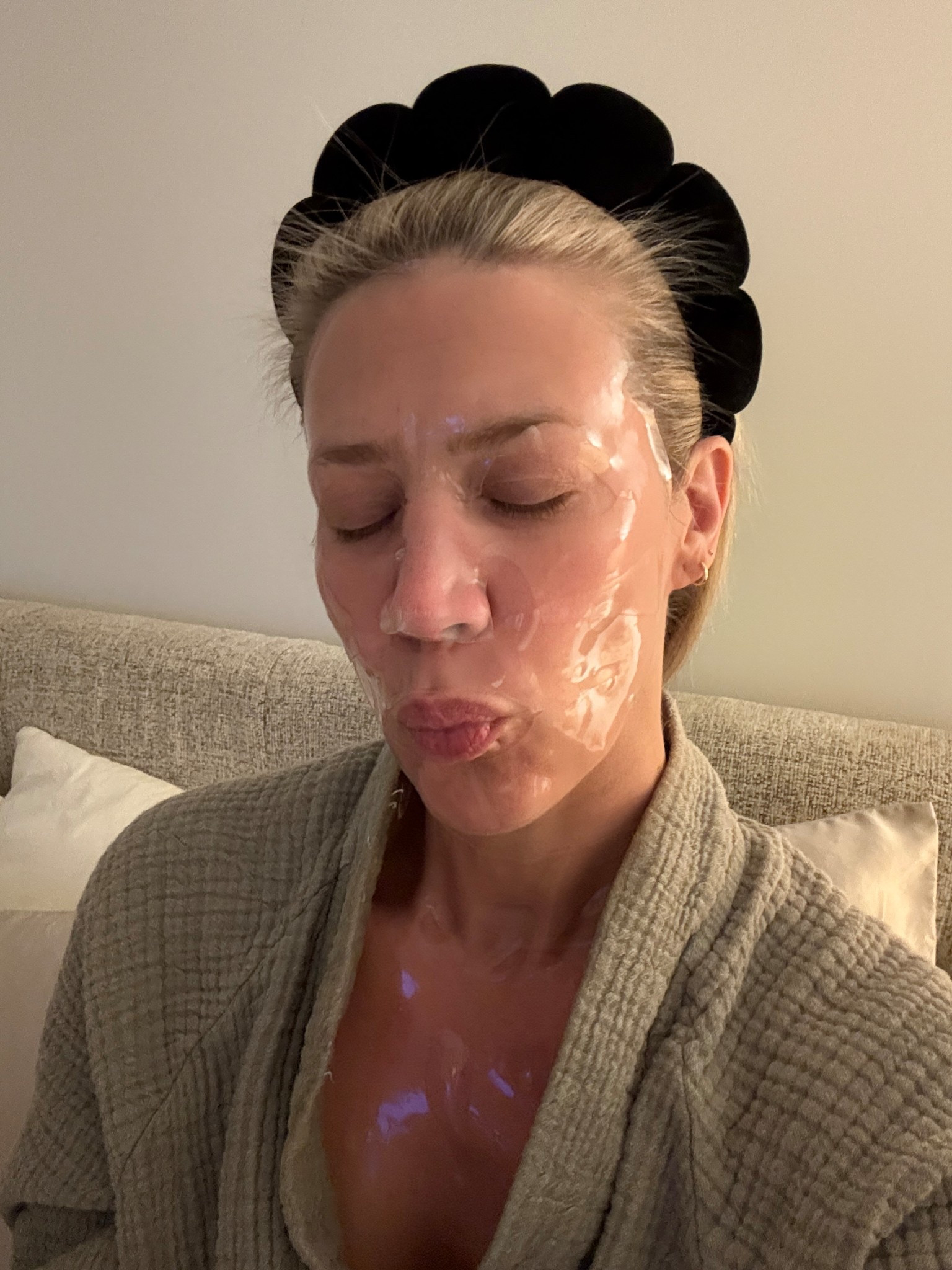 Hydrogel Face + Neck Mask

Code: ABOVETHELAW

#LTKmorningroutine #LTKBeauty #LTKOver40