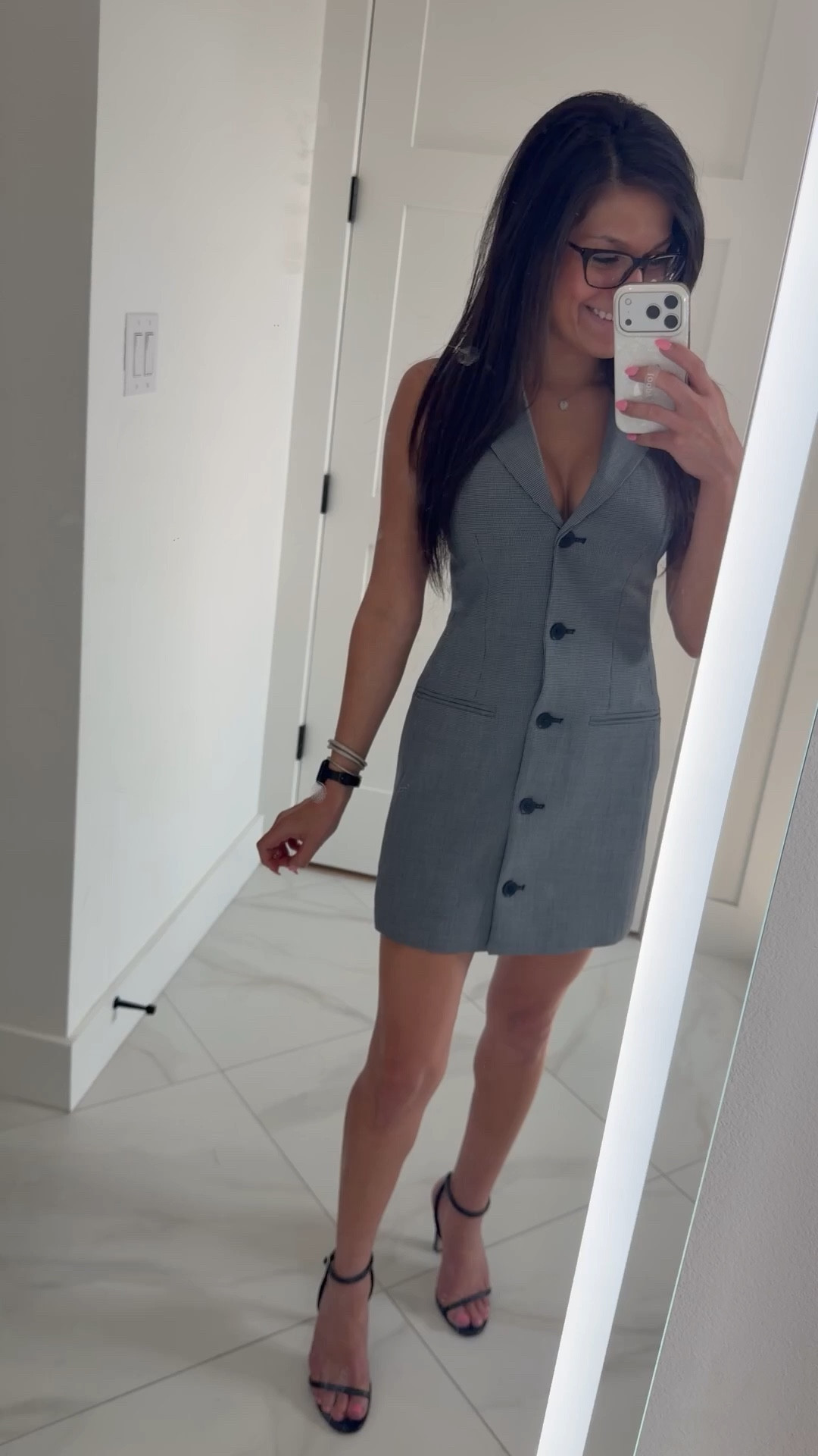 This Aritzia mini dress is effortlessly polished — flattering, minimal, and so easy to style. It’s the kind of piece that always looks put together without trying too hard.

Perfect for date nights, dinners, events, or everyday elevated outfits. Just add heels and simple accessories for a clean, chic look.

AritziaStyle #MiniDress #ChicStyle #DateNightOutfit #ElevatedStyle #MinimalFashion 

#LTKootd #LTKPetite #LTKWorkwear