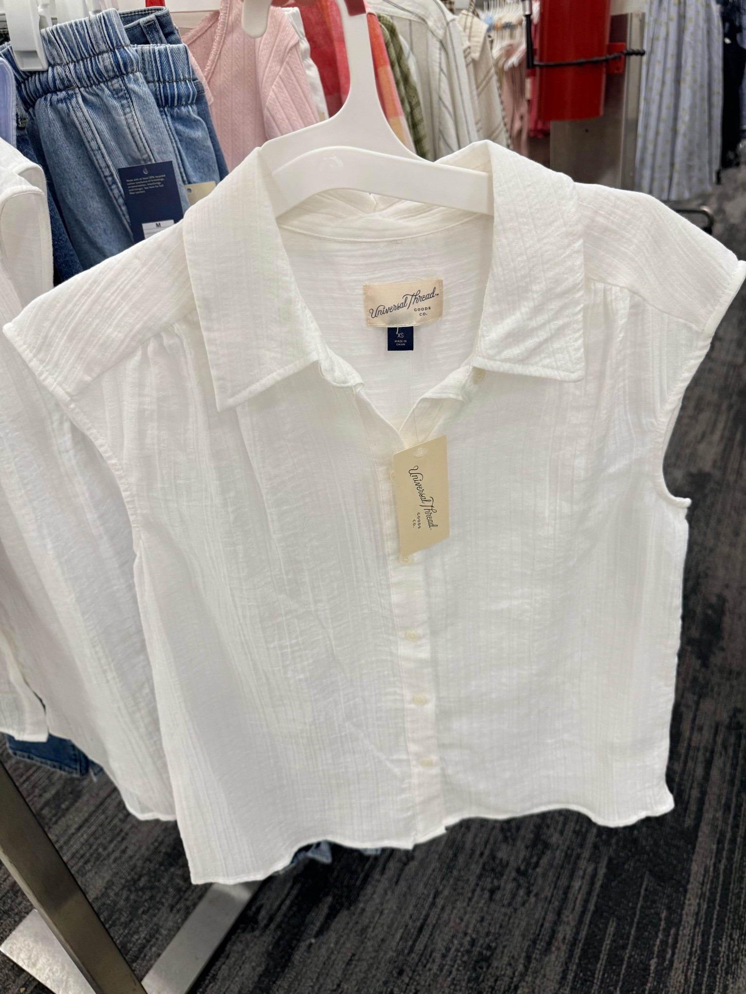 Effortless top tip you’ll
Wear on repeat.  

Target style

#LTKootd #LTKOver40 #LTKSeasonal