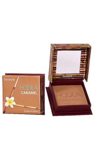 Benefit Cosmetics Hoola Caramel Bronzer in Hoola Caramel. | Revolve Clothing (Global)
