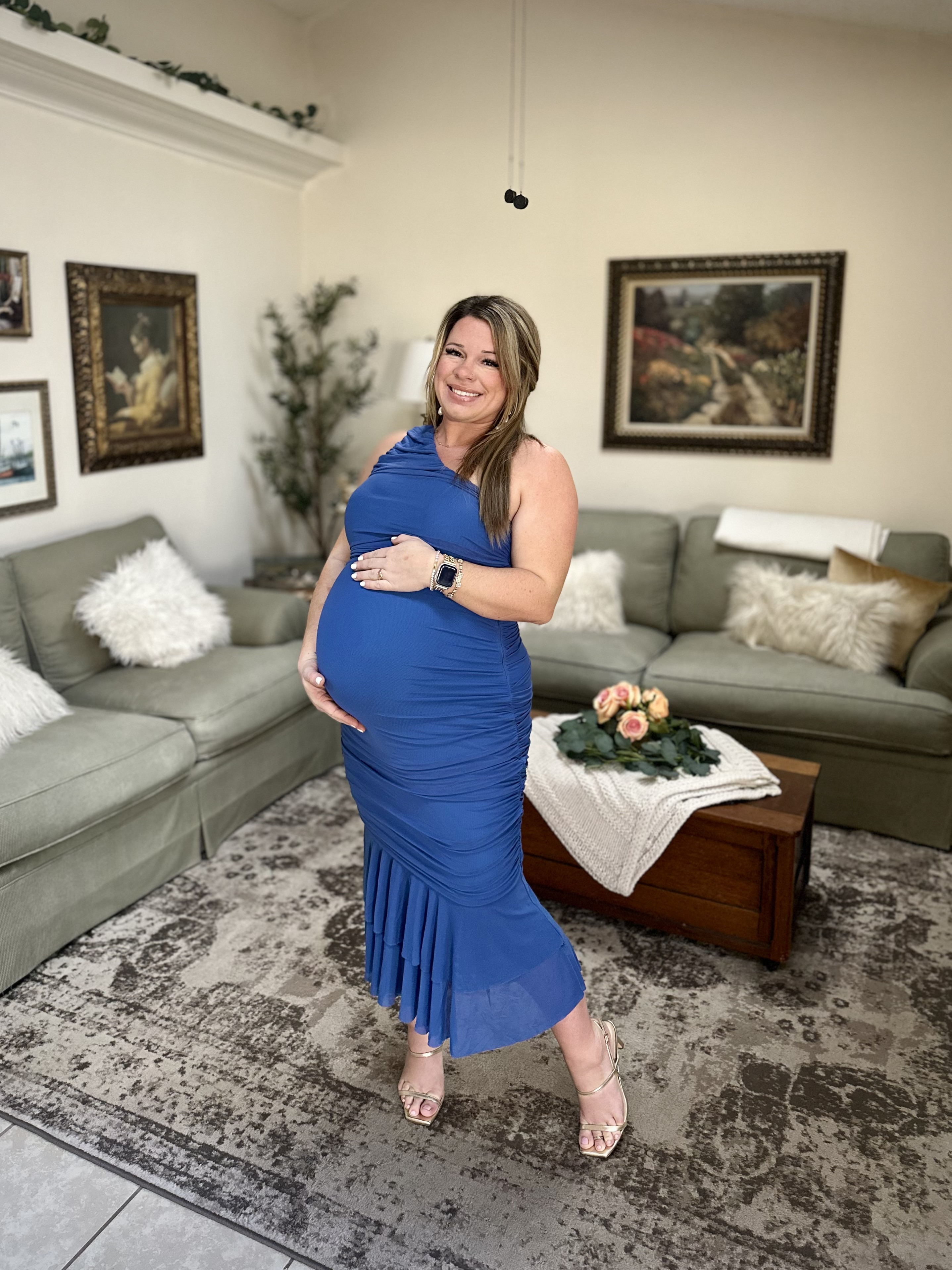 Just a little double take of this brilliant blue dress. It was on sale on Amazon so I had to snag it. I sized up to an XL due to my 33 week baby bump, but honestly this dress I could have easily stuck to my pre-pregnancy size Large with HOW STRETCHY it is and the extra room in this sizing.

I’m also obsessed with a one shoulder and a mermaid style dress in pregnancy is so flattering. Gonna wear this as a wedding guest dress for my spring weddings here in Florida.