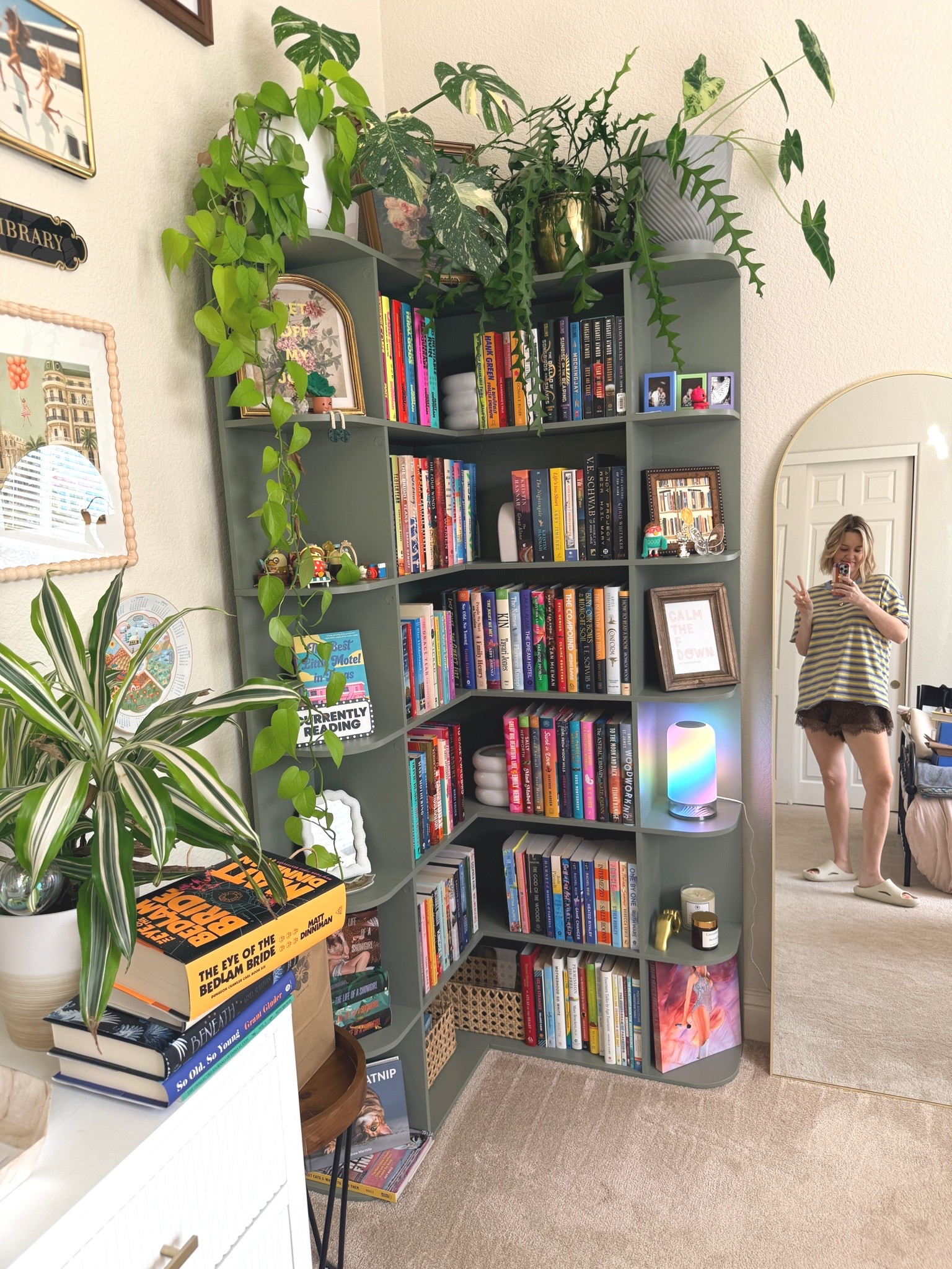 Love my little corner bookshelf

#LTKHome #LTKselfcare #LTKmomlife