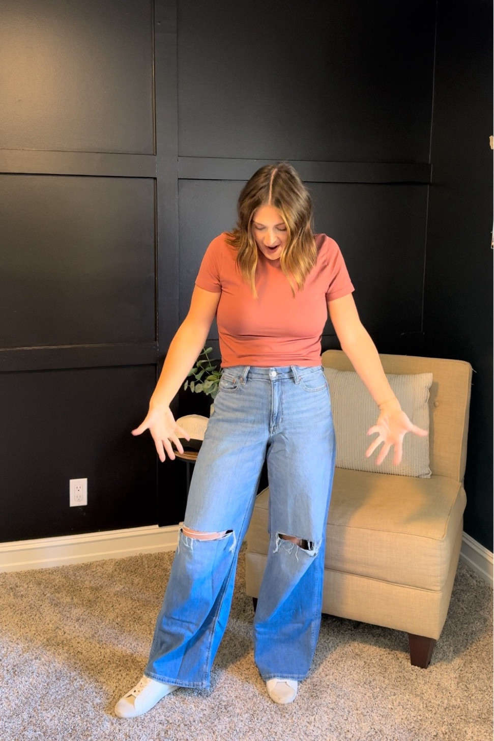 Baggy jeans that are fitted in all the right places! Yes please!! & on sale 

American Eagle baggy jeans | drapey jeans | wide leg denim | target fashion | American Eagle | AE STYLE | 

#LTKSaleAlert #LTKFindsUnder50 #LTKStyleTip