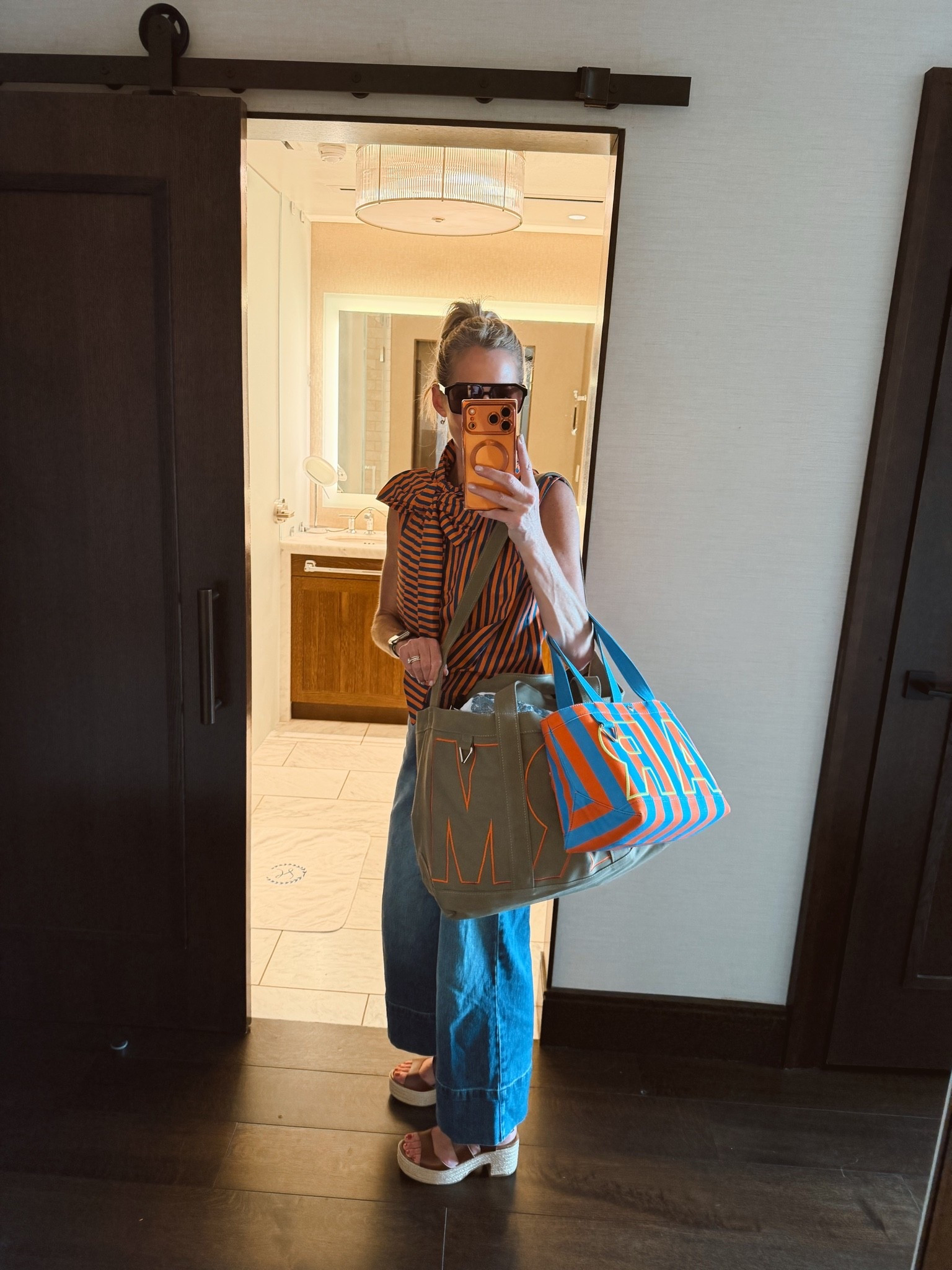 I never leave home with out my @baublebar bags. Bible bag (small) toiletries (large)