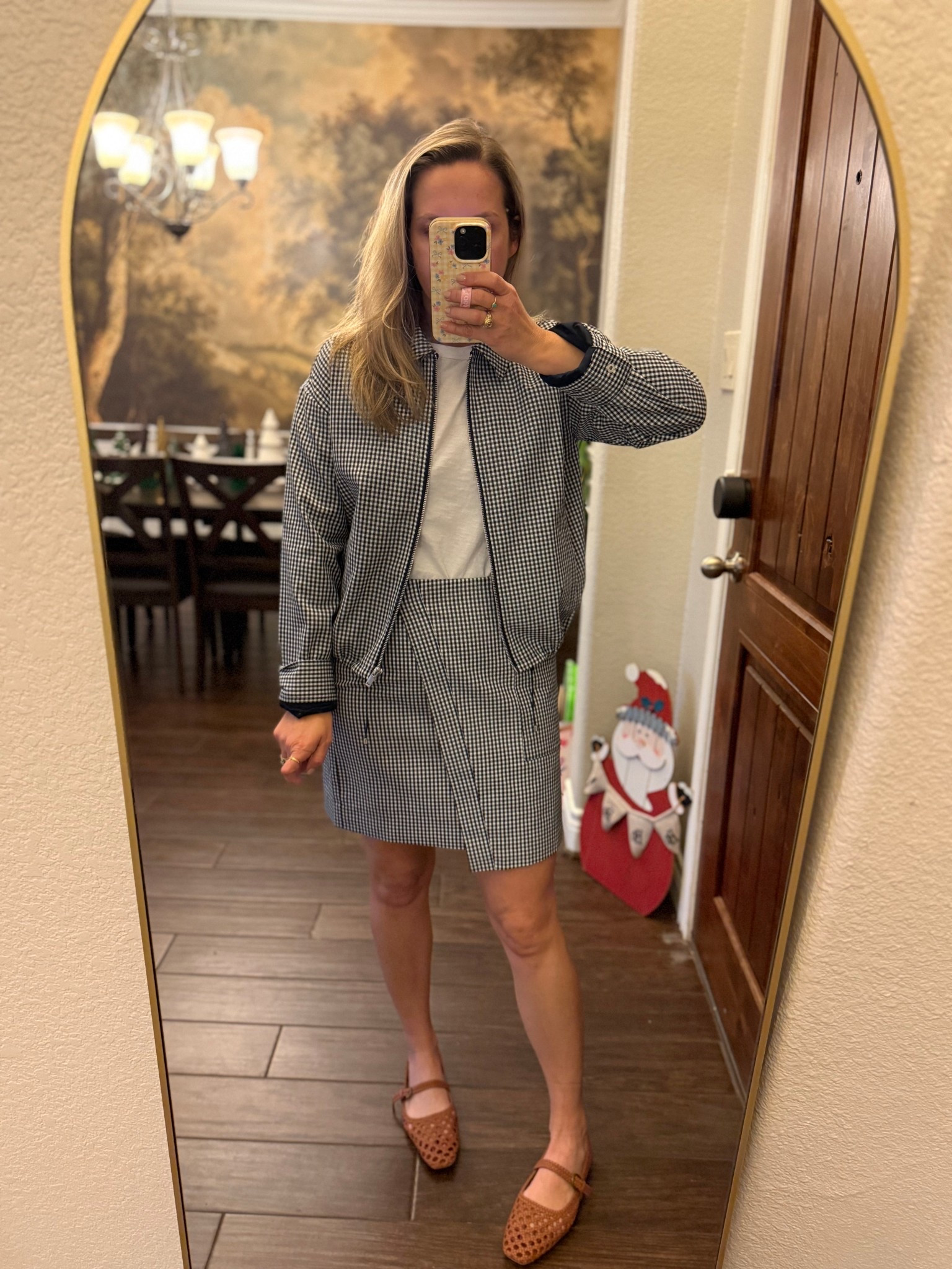 Size small jacket and size 6 skirt 



#LTKWorkwear #LTKOver40 #LTKSeasonal