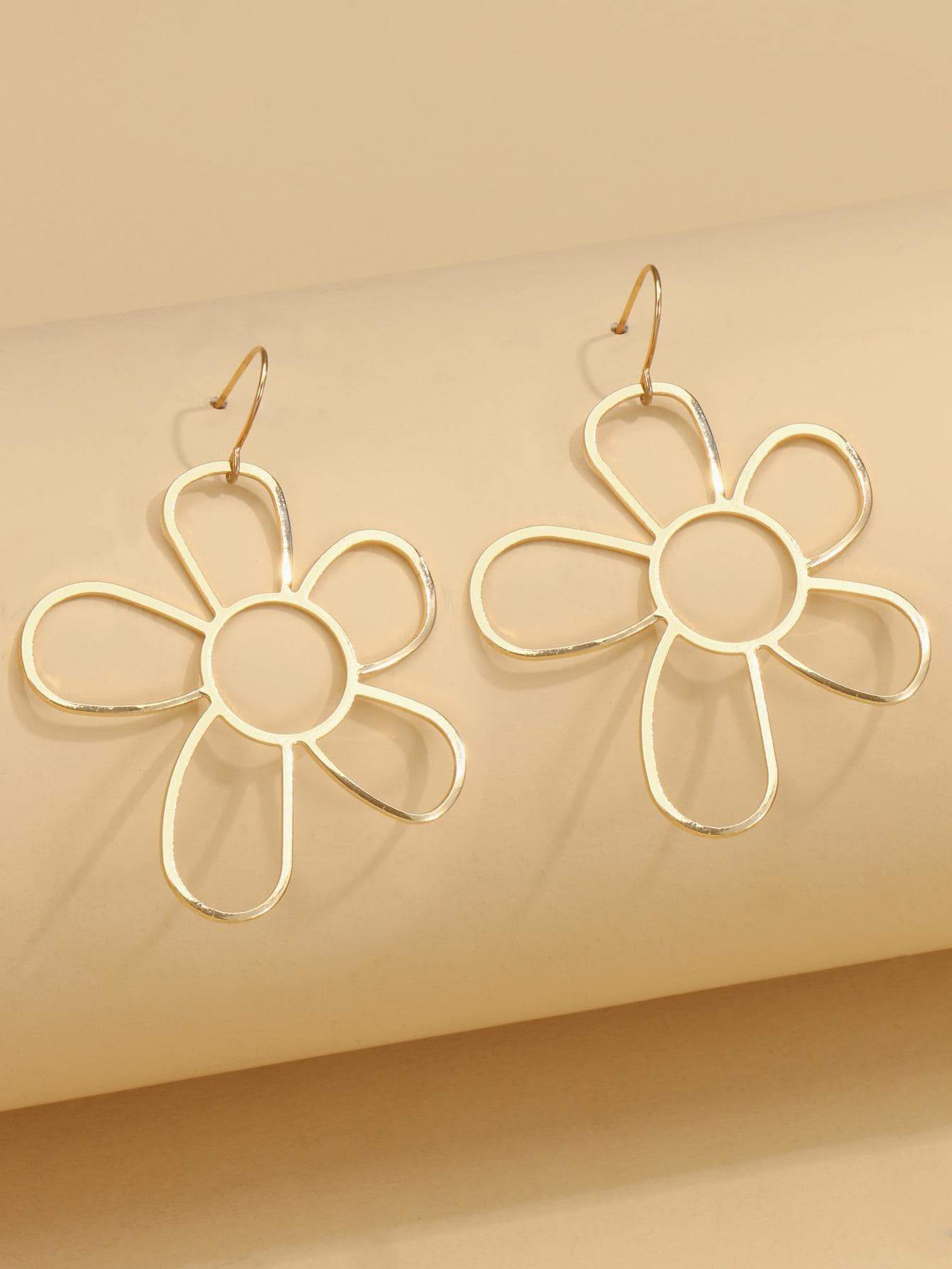 Hollow Out Flower Drop Earrings | SHEIN