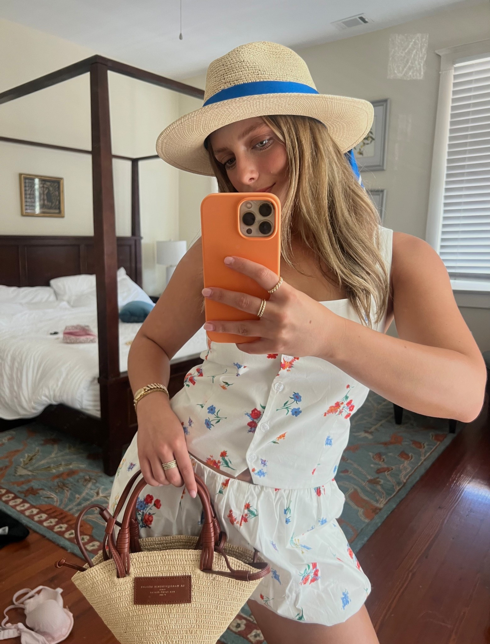 The most perfect Matching two piece summer set💛

Set is on Sale right now!!!


Matching set , girly girl , matching shorts and top set , summer outfit , shorts , cute shorts , flattering shorts summer hat

#LTKSaleAlert #LTKSummerEdit #LTKStyleTip