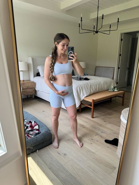 Random targeted ad for the win with this Astoria set! I’m obsessed! Wearing a size large to allow for room to grow with my bump (currently 24 weeks). 

#LTKFitness #LTKBump #LTKActive