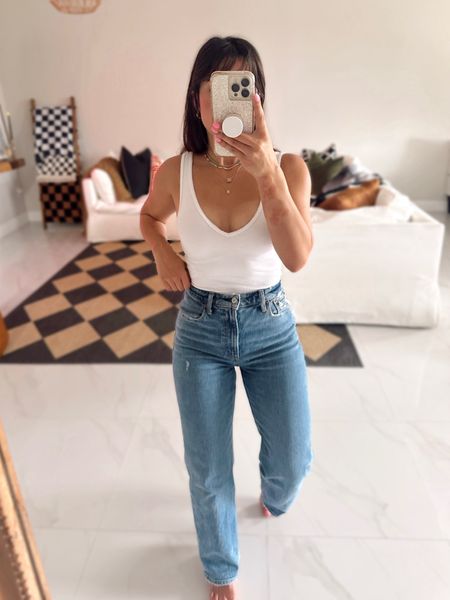 20% off my outfit with code: AFLTK 

By far my favorite pair of relaxed-fit jeans. I’m wearing a 24, short, curve.

My bodysuit is XSmall.


Abercrombie, 90’s jeans, baggy jeans, petite, casual outfits, spring style, denim concert outfit. 

#LTKstyletip #LTKSpringSale #LTKsalealert