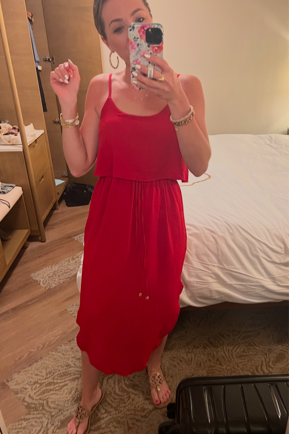 Everyone needs a little red dress- comfy/ cool and flowey perfect for a vacation dinner night 😊😊✨


#LTKTravel