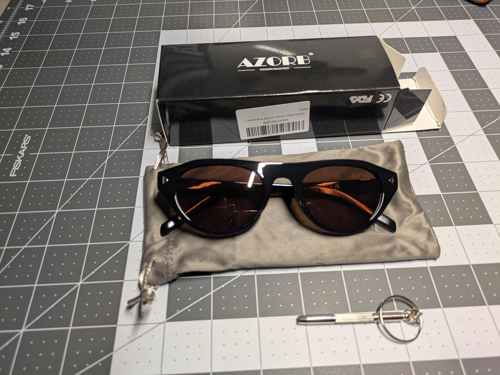 AZorb Retro Small Oval Cat Eye Sunglasses for Women Men, Narrow Vintage Flat Top Sun Glasses with... | Amazon (US)