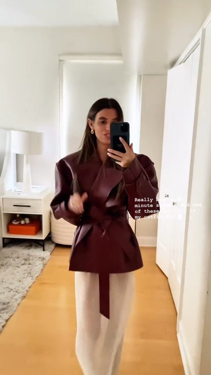 Outfit of the night with 🐥 legs

#LTKStyleTip #LTKSeasonal #LTKPetite