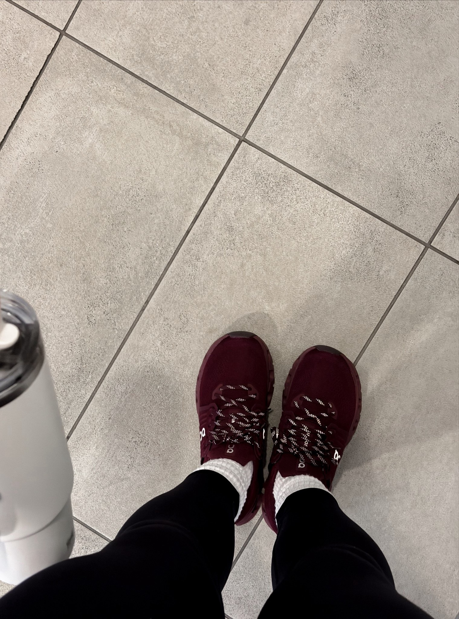 Burgundy workout shoes 😍 fit true to size 

#ons #workoutoutfit #sneakers #gym #shoes #workout 

#LTKootd #LTKfitnessgoals #LTKActive