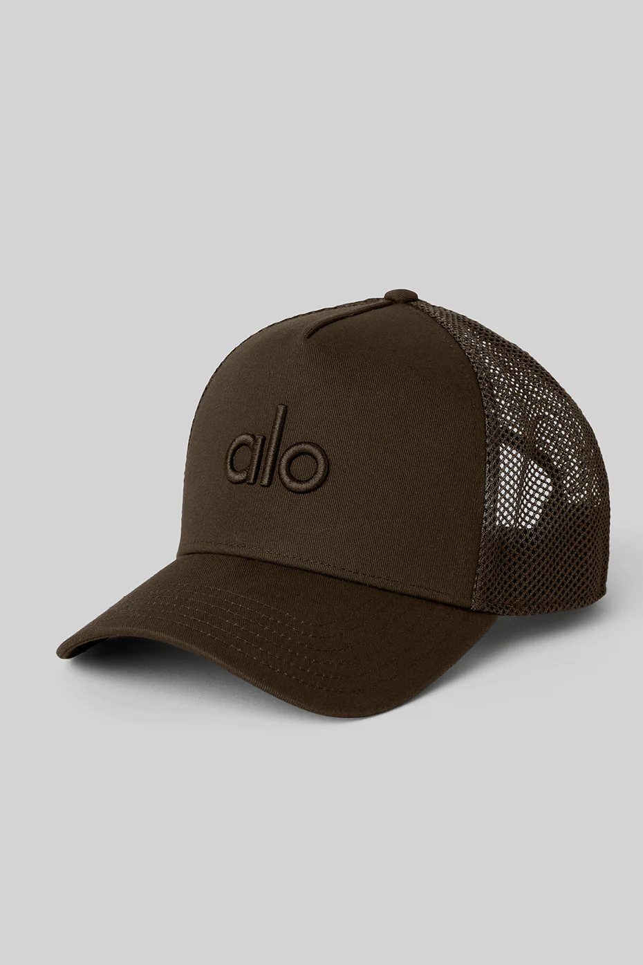 Alo Yoga� | District Trucker Hat in Espresso Brown | Alo Yoga (US)