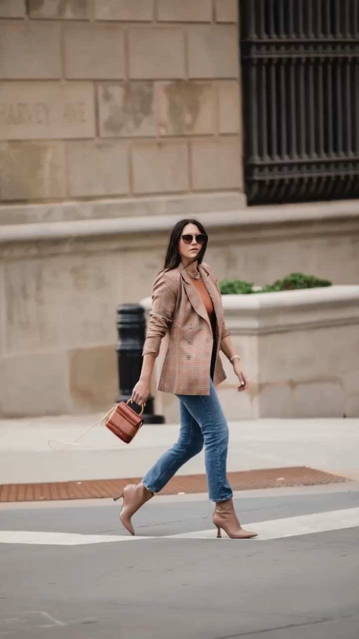 Plaid blazer, fall outfit 

#LTKSeasonal #LTKshoecrush #LTKstyletip