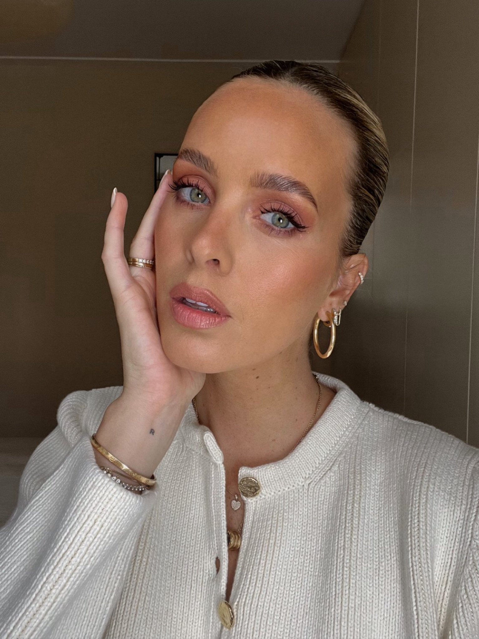 Most asked question on a daily base is about my eye look, @spacenk got you covered! You can find a little tutorial + a link to all the products in my stories. #moderosa #spacenk #ad 