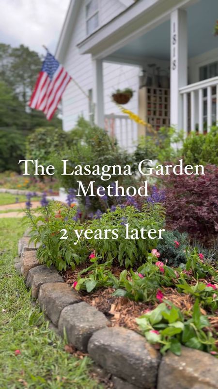 The lasagna garden method 🏠💐

#LTKHome #LTKSeasonal #LTKVideo