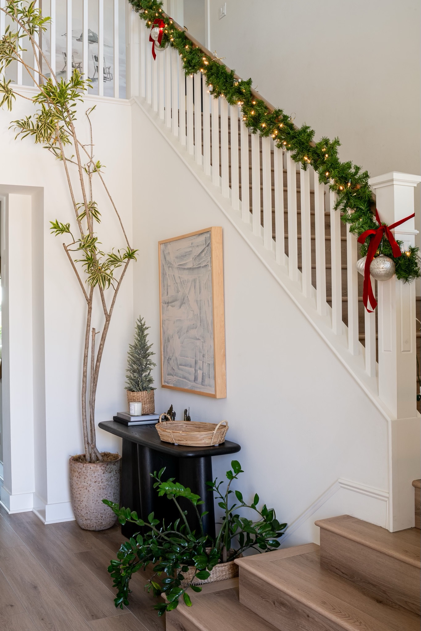 Our California Christmas Decor 🎁



#LTKFamily #LTKHoliday #LTKHome