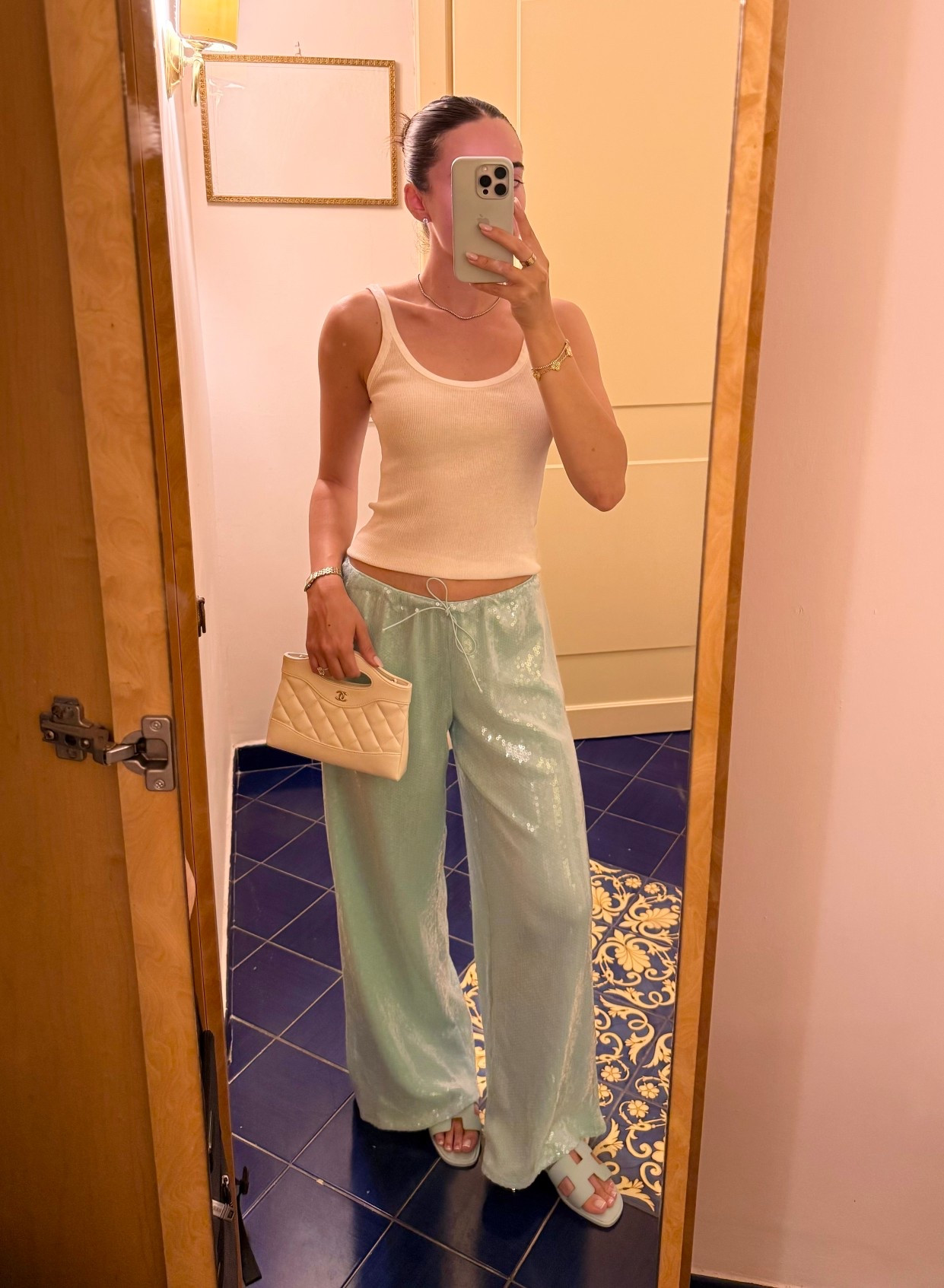 Sequin pants ousparkle

#LTKStyleTip #LTKFindsUnder50 #LTKParties