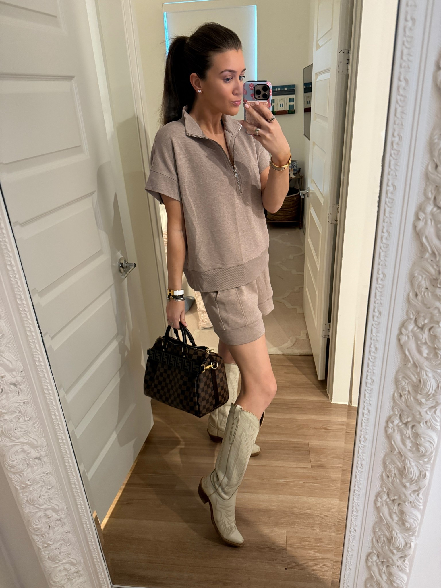 My favorite Varley set for summer! Also my favorite color they make… goes with everything! Wore this to meet a friend for dinner, paired it with my Lucchese boots to add some western flair! 

NOTE: Varley runs true to size… I wear a size small in everything. 